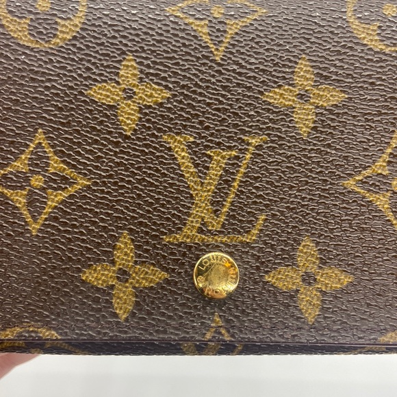 Louis Vuitton Excellent Condition Tresor Wallet - Picture 7 of 17